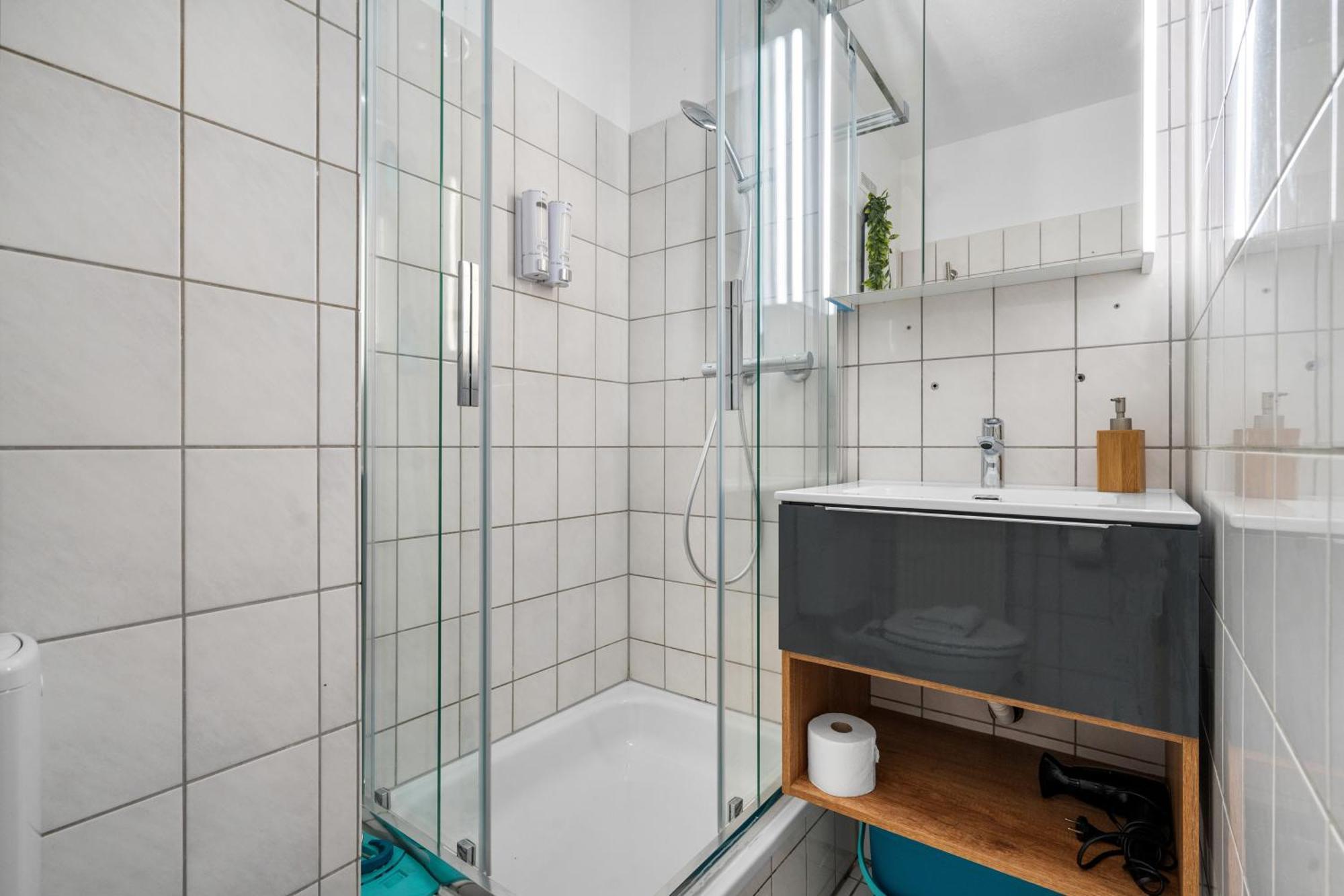 Messe, Monteure, Budget - Einfache Komfortable 2 Personen Wohnung Duisburg Zewnętrze zdjęcie